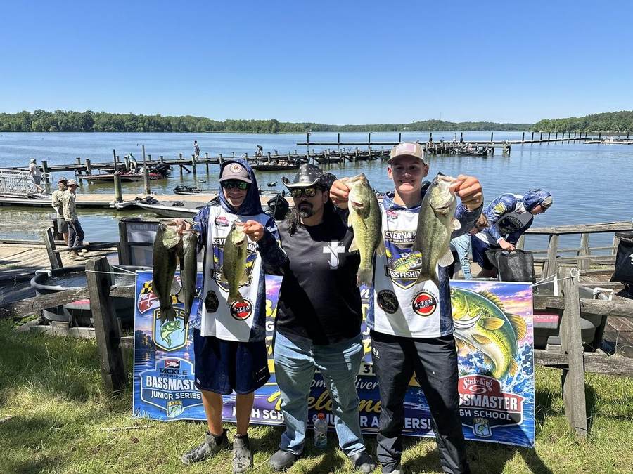 SPHS Bass Fishing Team season photo